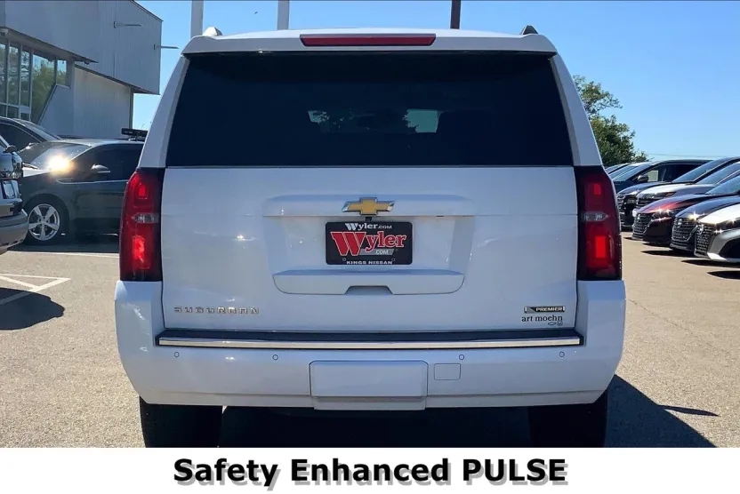 2017 Chevrolet Suburban 1500 Premier photo 1