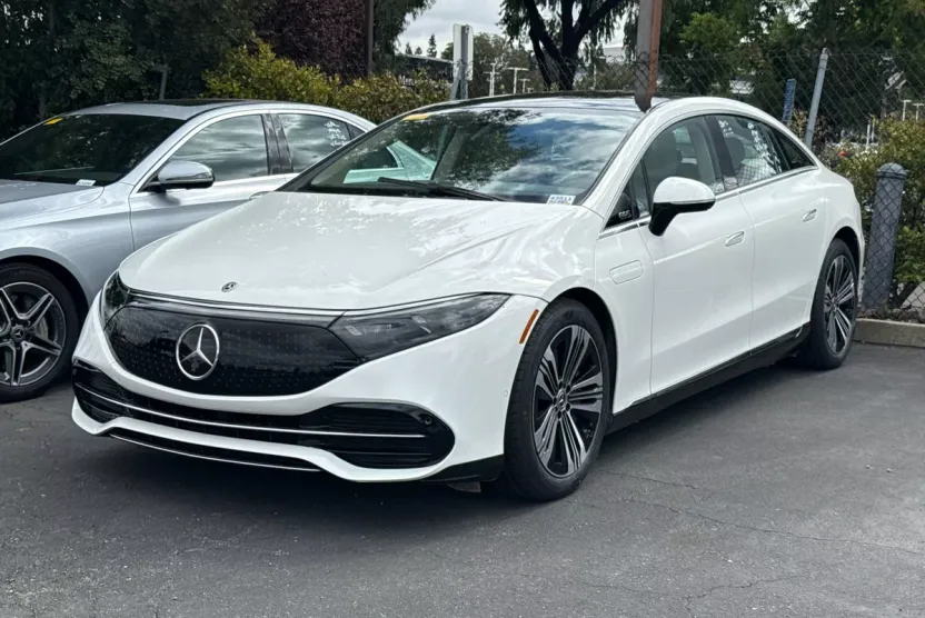2023 Mercedes Benz EQS Sedan 450 photo 1