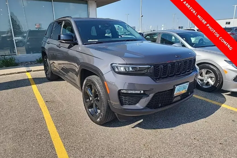 2024 Jeep Grand Cherokee Limited photo 1