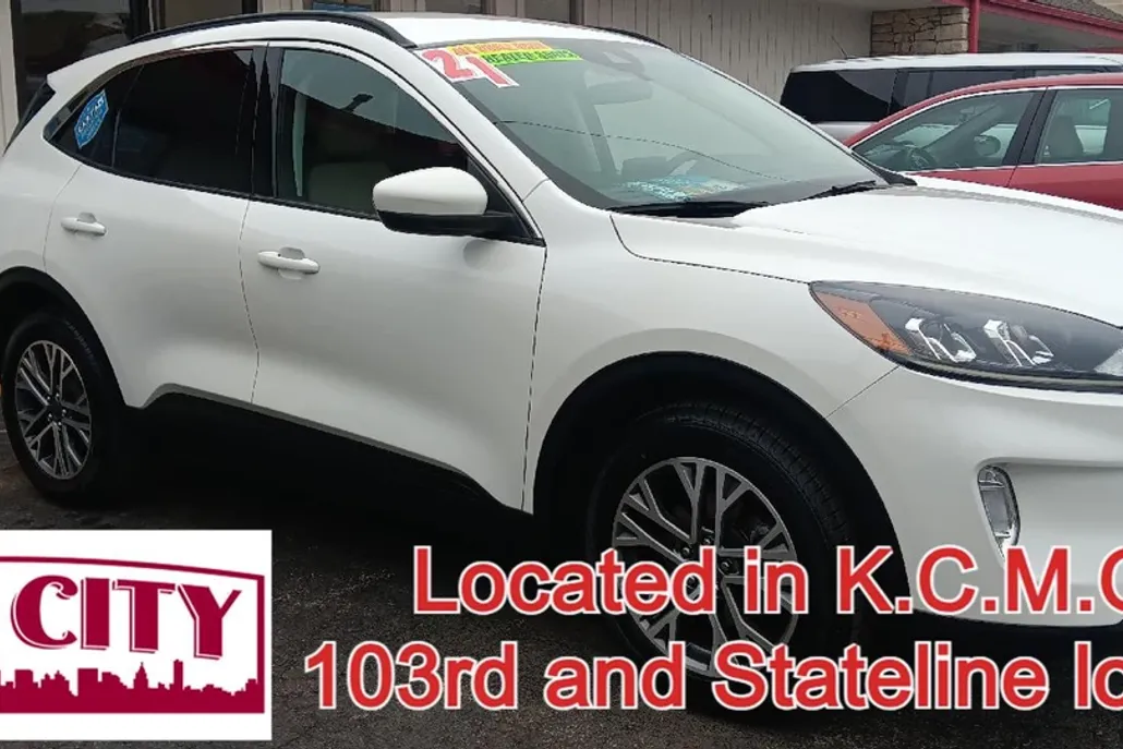 2021 Ford Escape SEL photo 1