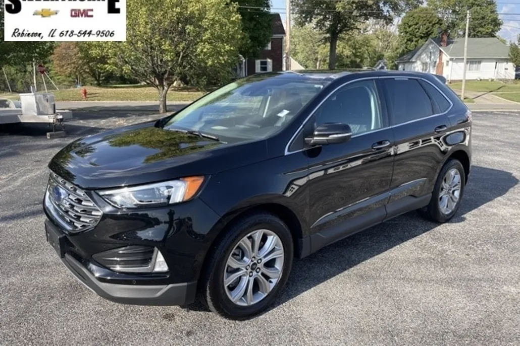 2023 Ford Edge Titanium photo 1