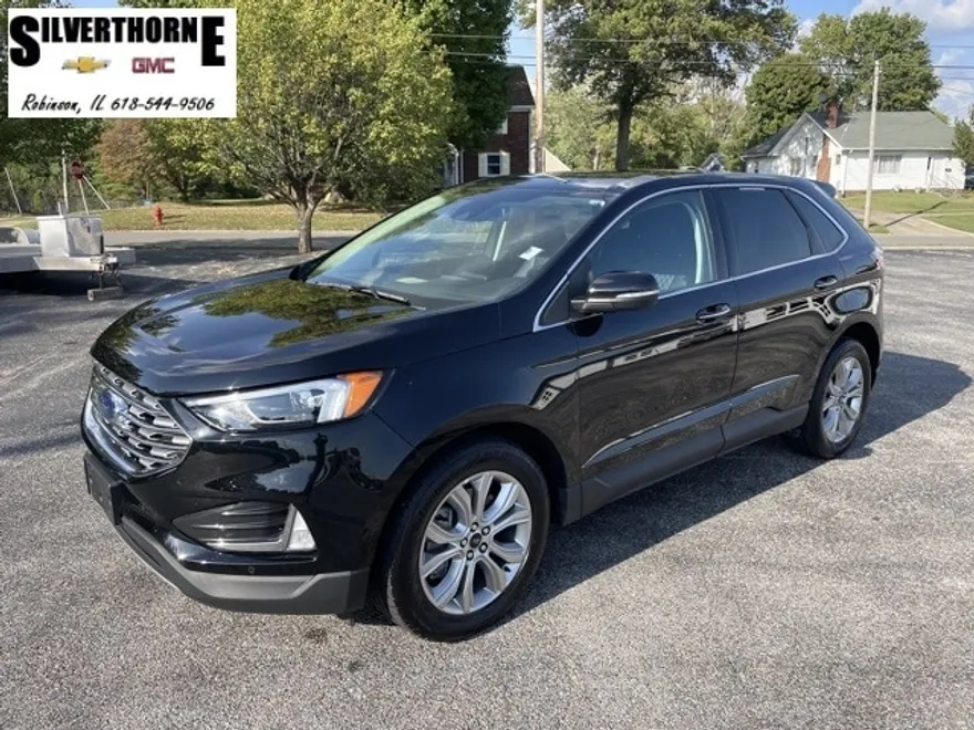 2023 Ford Edge Titanium photo 1