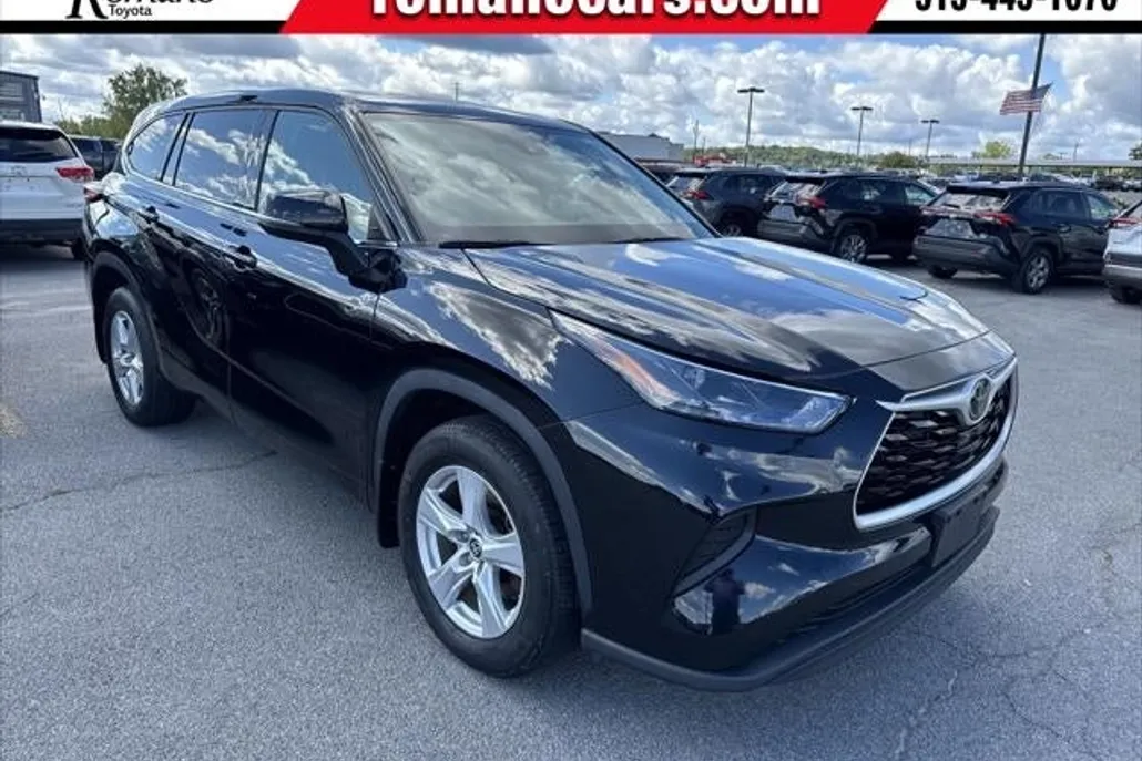 2022 Toyota Highlander L photo 1