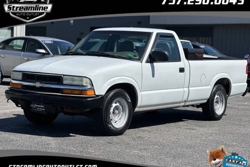 2003 Chevrolet S-10 Pickup photo 1