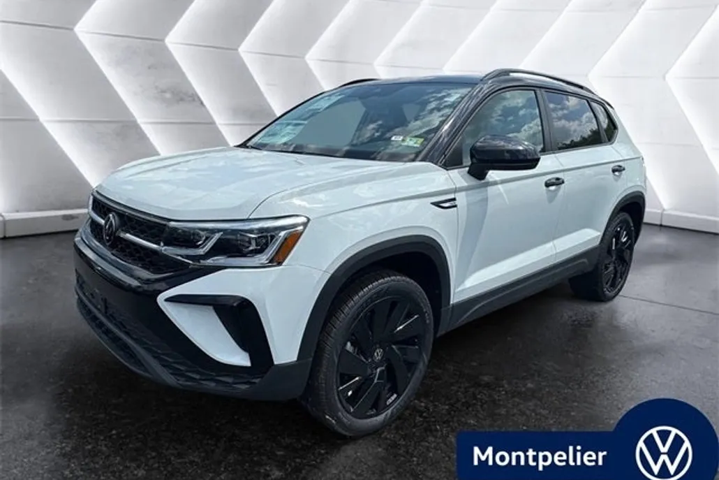 2024 Volkswagen Taos SE photo 1