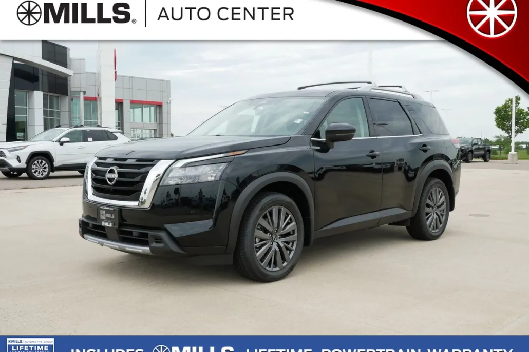 2025 Nissan Pathfinder SL photo 1