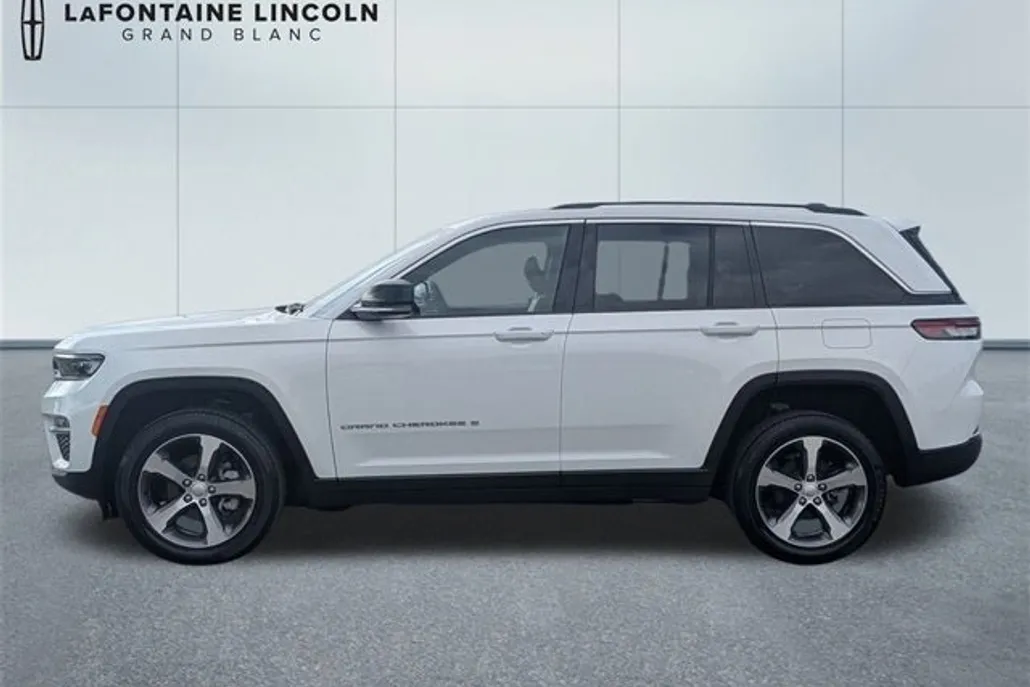 2023 Jeep Grand Cherokee Limited photo 1