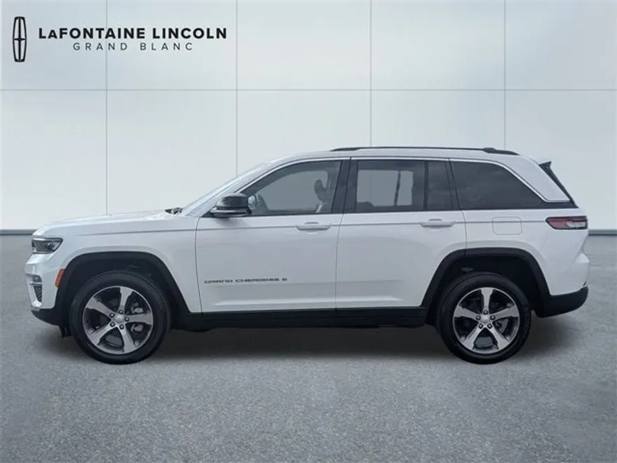 2023 Jeep Grand Cherokee Limited photo 1