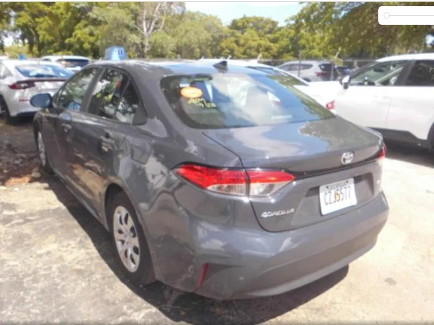 2024 Toyota Corolla LE photo 1