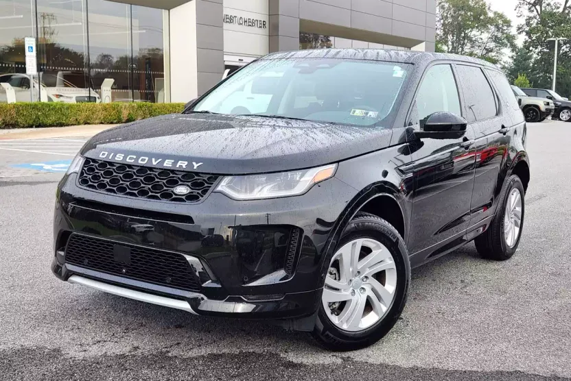 2025 Land Rover Discovery Sport S photo 1