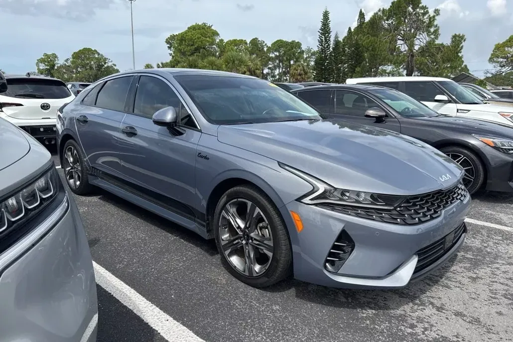 2024 Kia K5 EX photo 1