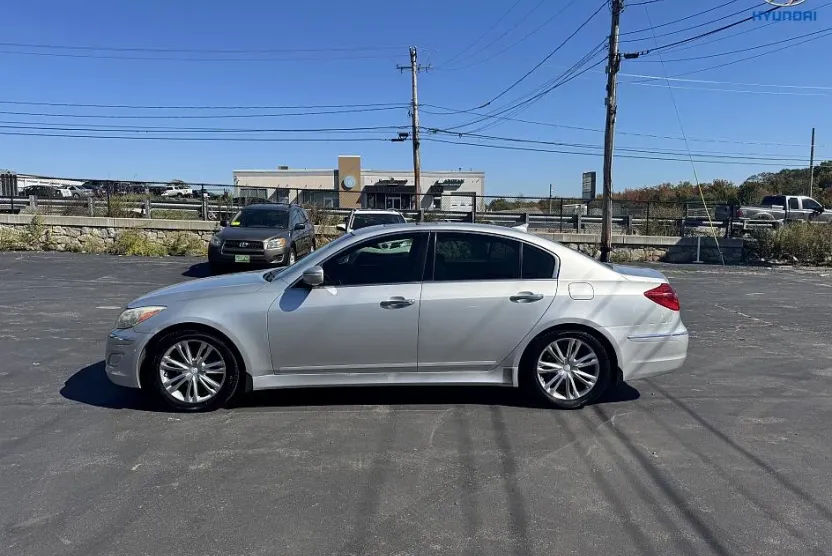 2013 Hyundai Genesis Premium 3.8 5.0 R-Spec photo 1