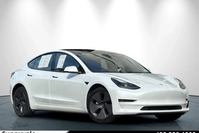 2023 Tesla Model 3 photo 1