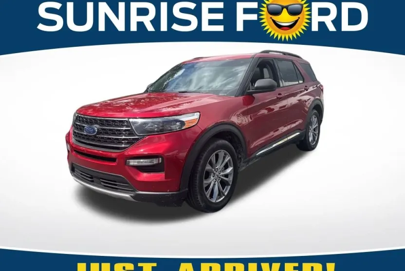 2020 Ford Explorer XLT photo 1