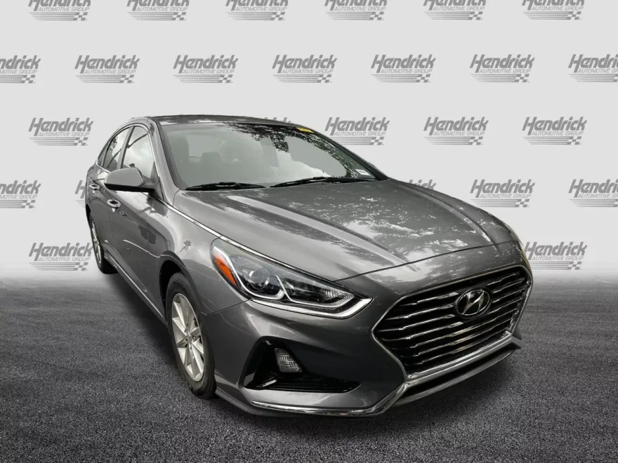 2019 Hyundai Sonata SE photo 1
