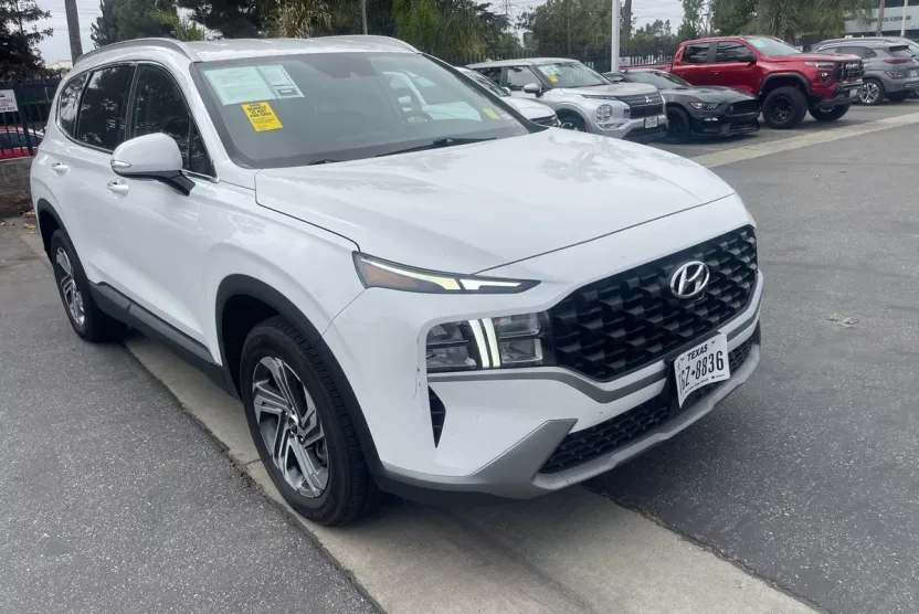 2023 Hyundai Santa Fe SEL photo 1