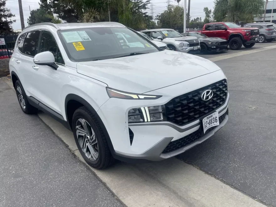 2023 Hyundai Santa Fe SEL photo 1