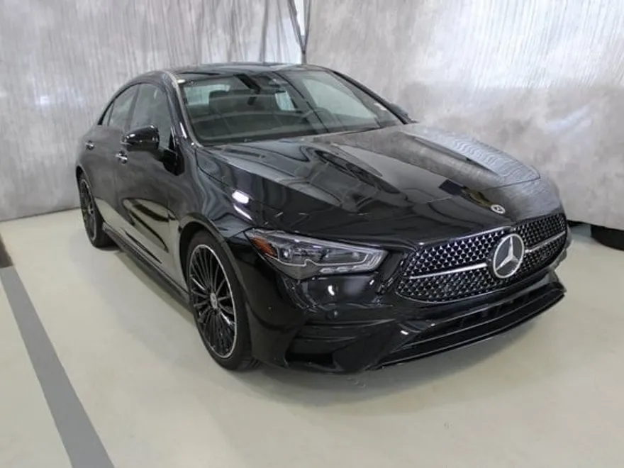 2024 Mercedes Benz CLA 250 4MATIC photo 1