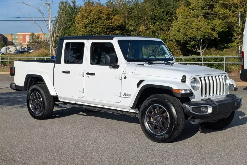 2023 Jeep Gladiator Overland photo 1