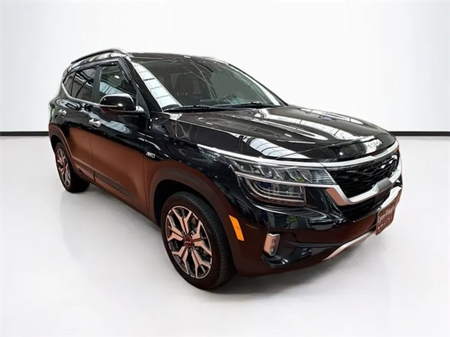 2023 Kia Seltos SX photo 1
