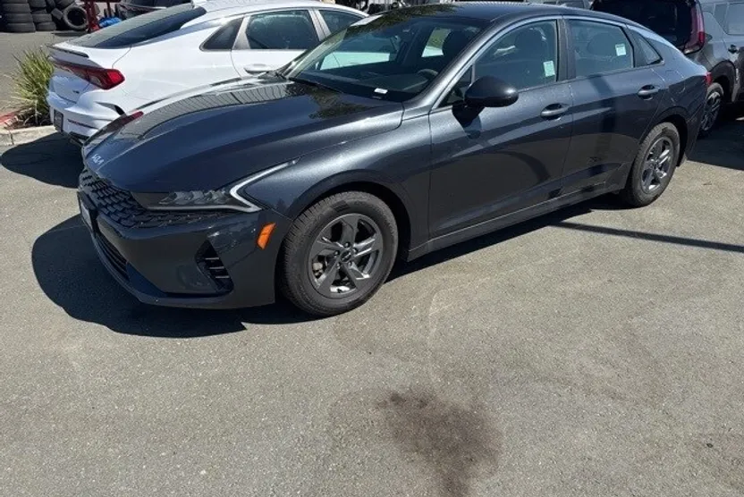 2022 Kia K5 LXS photo 1