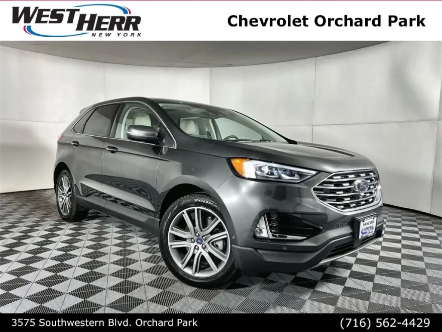 2020 Ford Edge Titanium photo 1