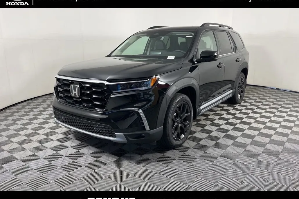 2025 Honda Pilot Touring photo 1