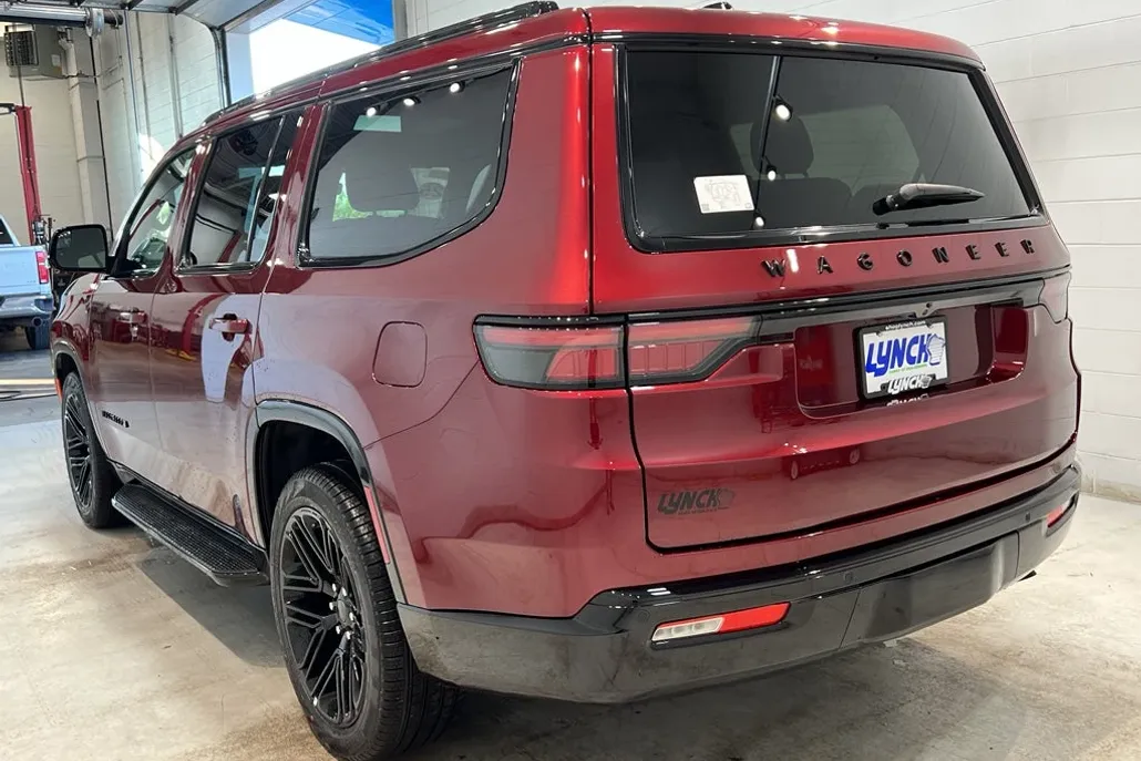 2025 Jeep Wagoneer Series II Carbide photo 1