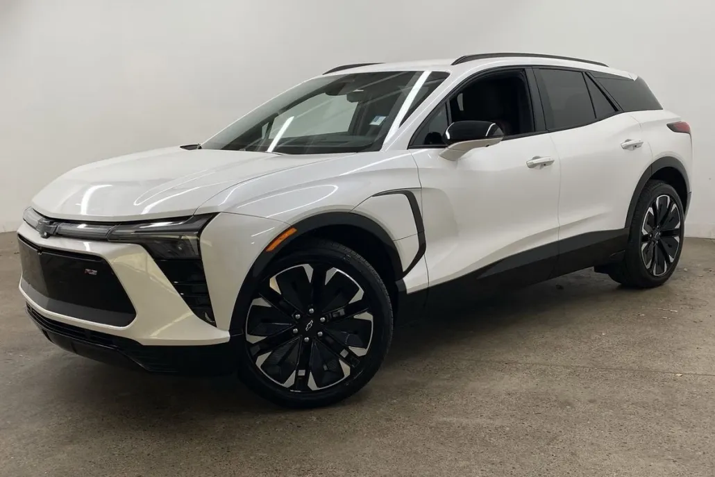 2024 Chevrolet Blazer EV RS photo 1