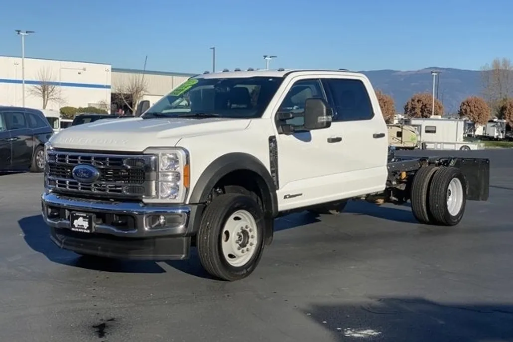 2023 Ford F-450 XLT photo 1