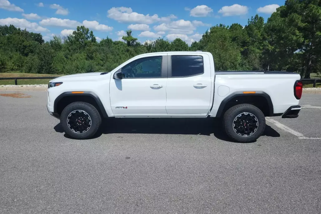 2026 Gmc Canyon AT4 photo 1