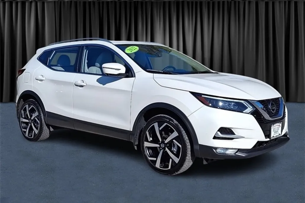 2022 Nissan Rogue Sport SL photo 1