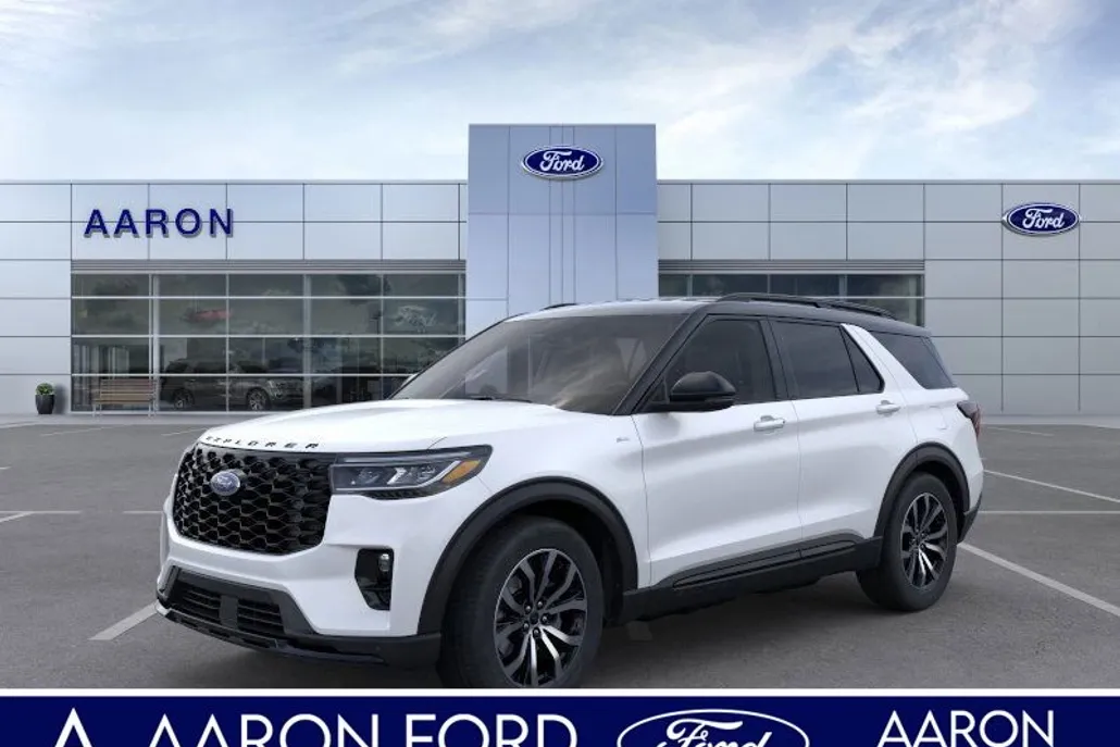2025 Ford Explorer ST-Line photo 1