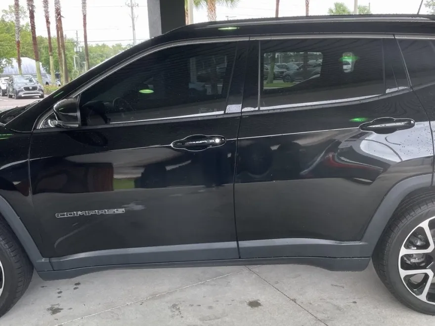 2018 Jeep Compass Limited photo 1