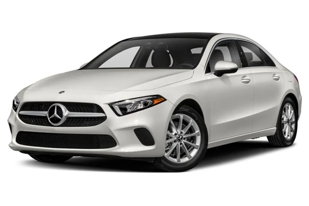 2022 Mercedes Benz A 220 photo 1