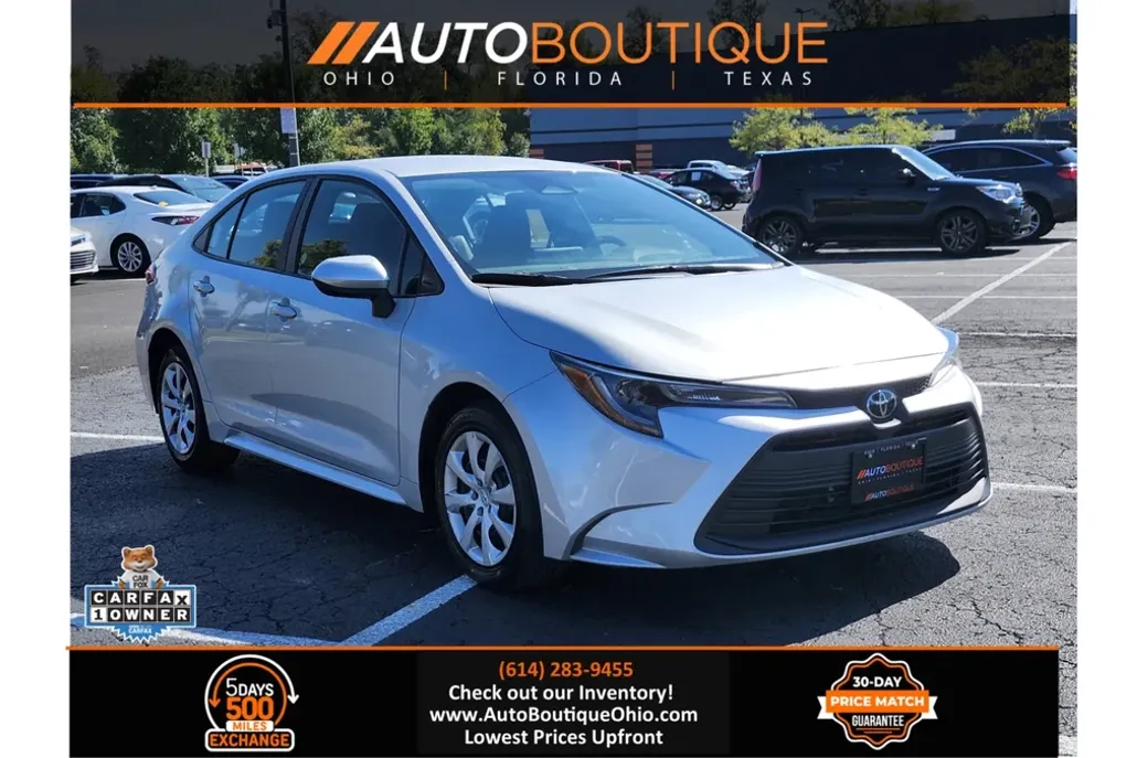 2024 Toyota Corolla LE photo 1