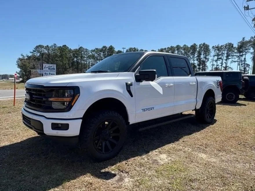 2025 Ford F-150 XLT photo 1