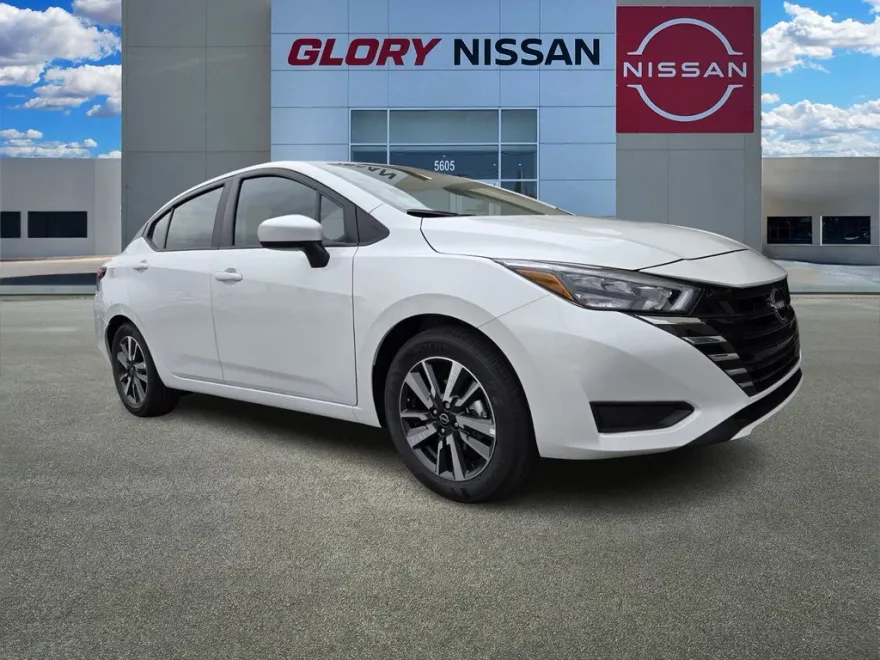 2025 Nissan Versa SV photo 1