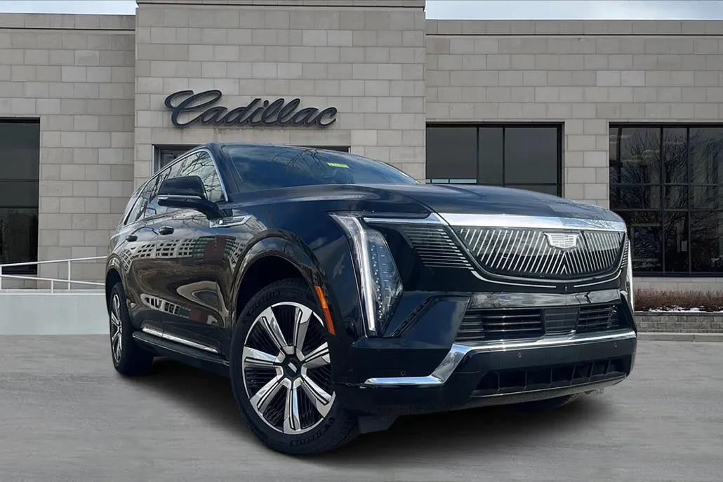 2025 Cadillac Escalade IQ Luxury photo 1