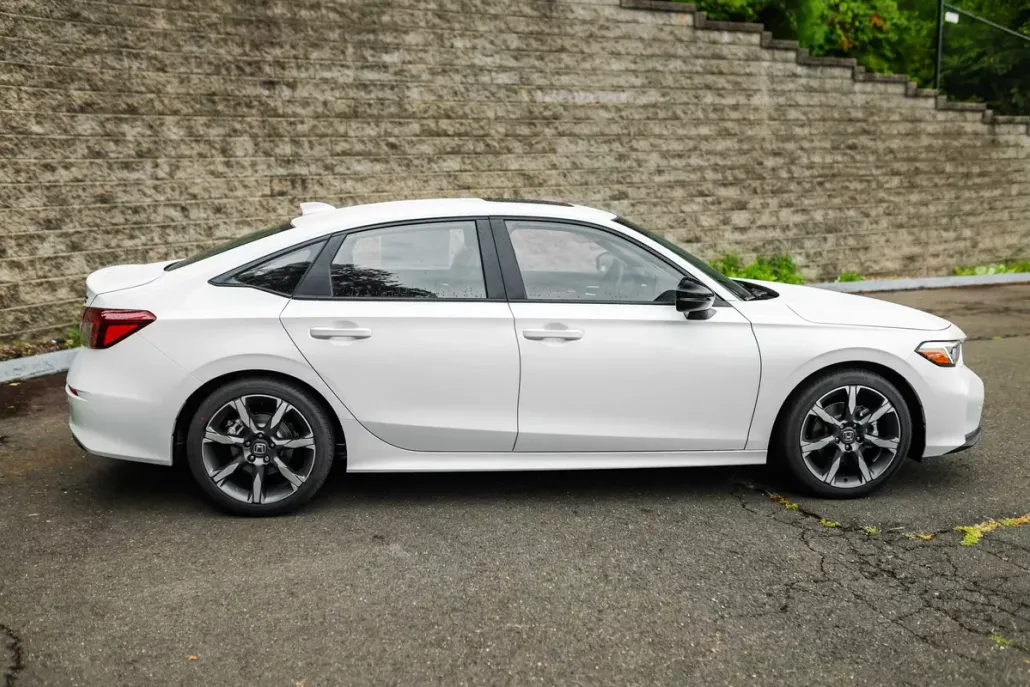 2026 Honda Civic Hybrid Sport Touring photo 1