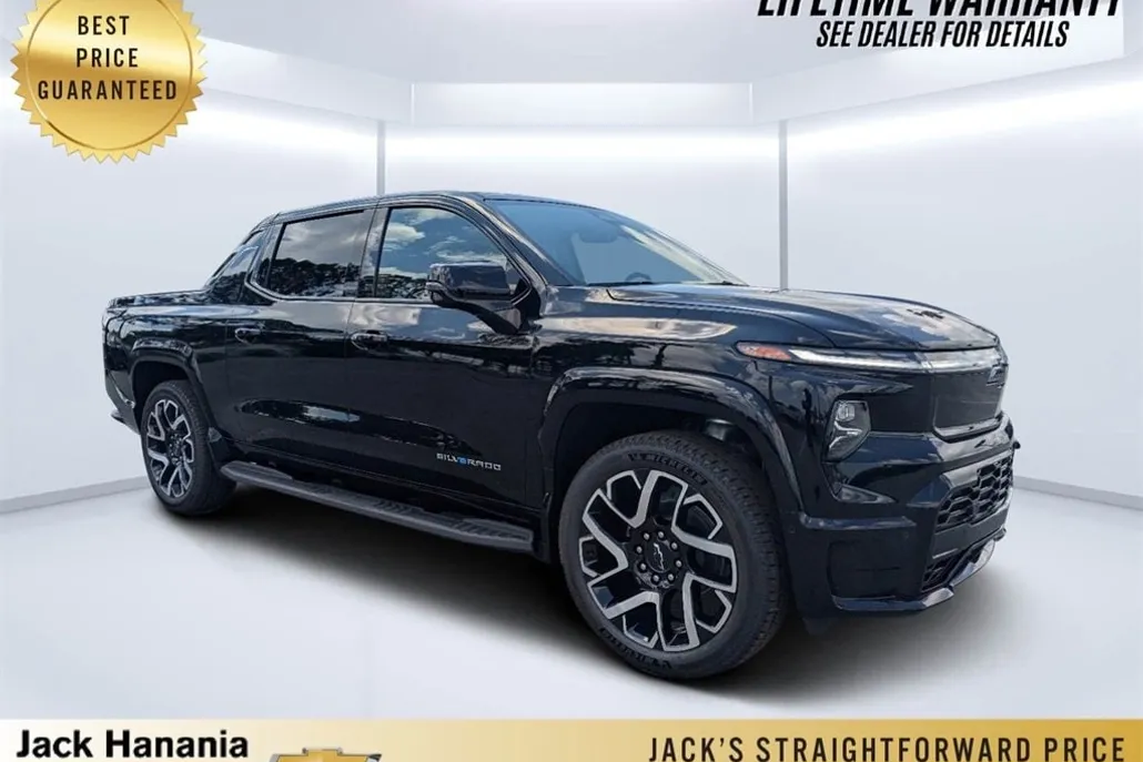 2024 Chevrolet Silverado EV RST photo 1