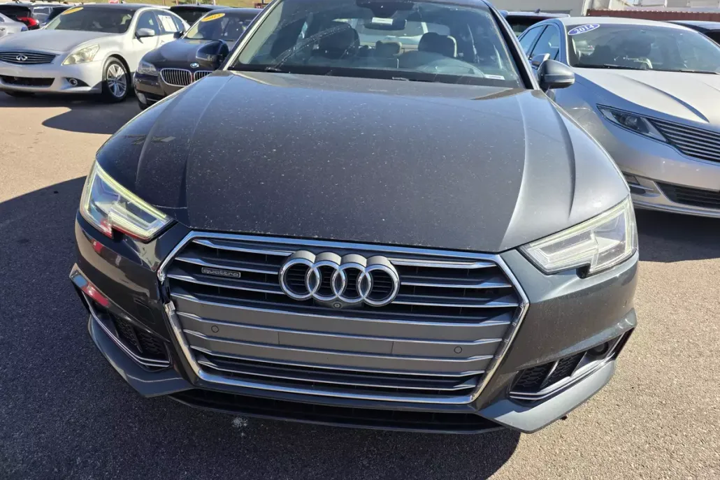 2017 Audi A4 Quattro Prestige photo 1