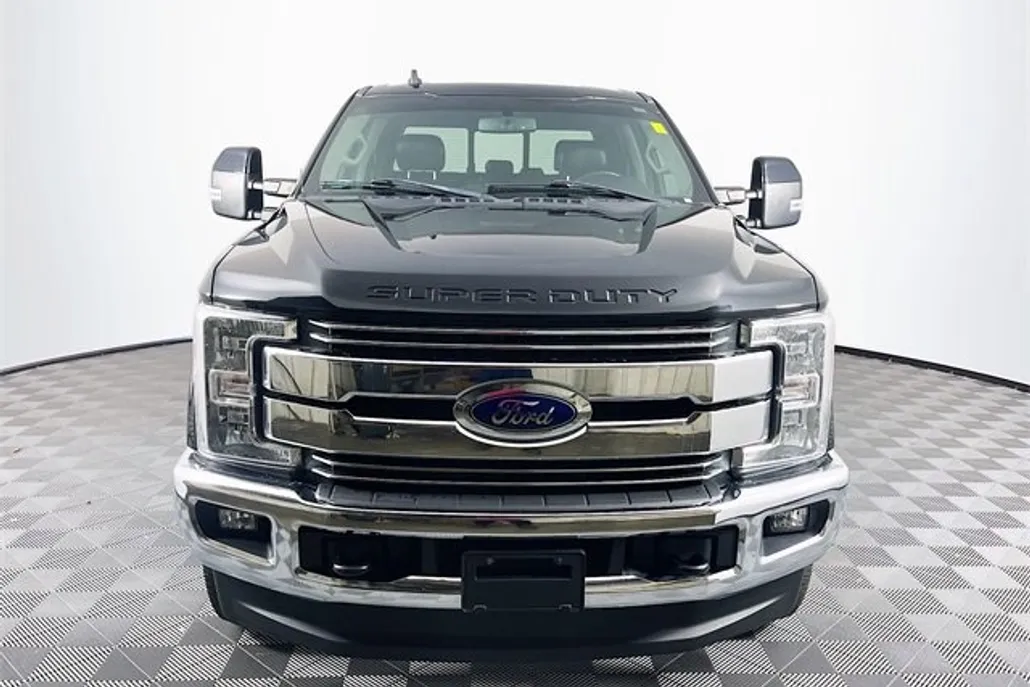 2019 Ford F-250 Lariat photo 1