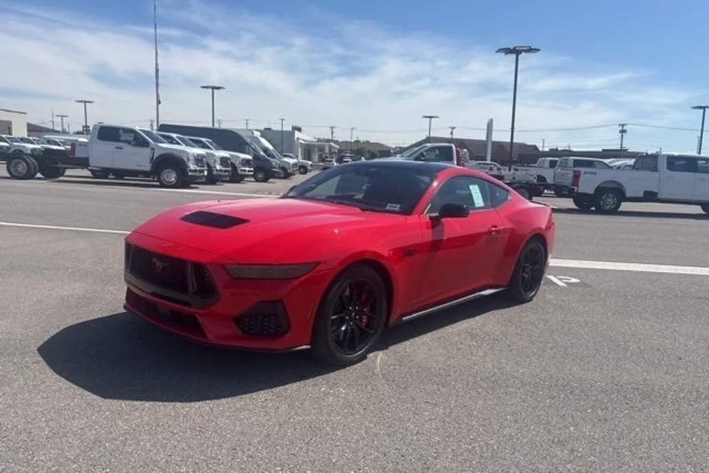 2025 Ford Mustang GT Premium photo 1