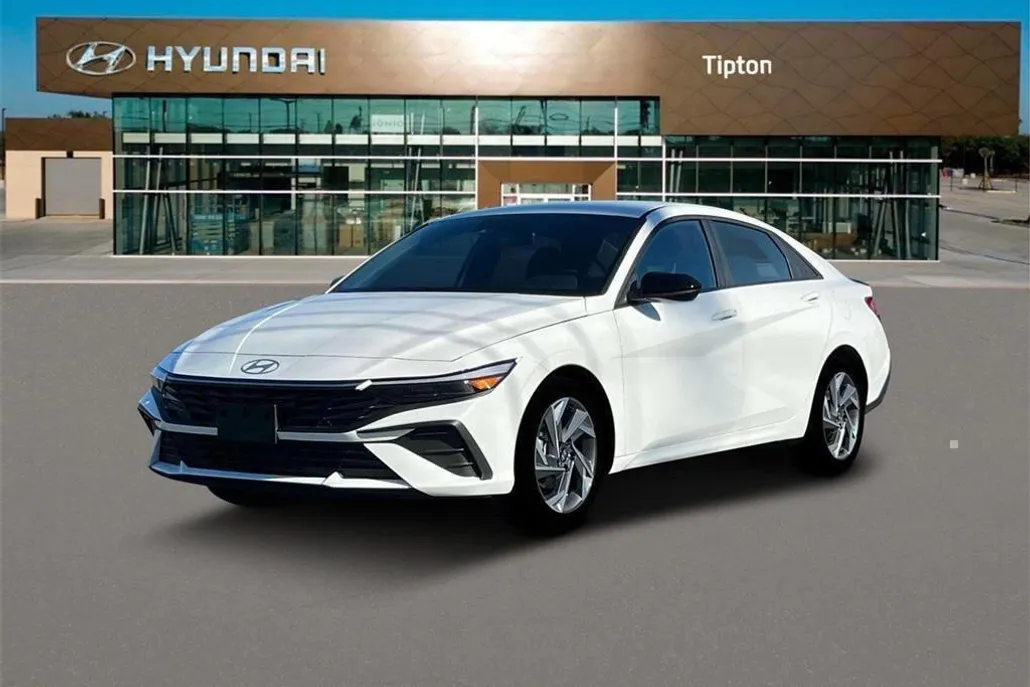 2025 Hyundai Elantra SEL Sport photo 1