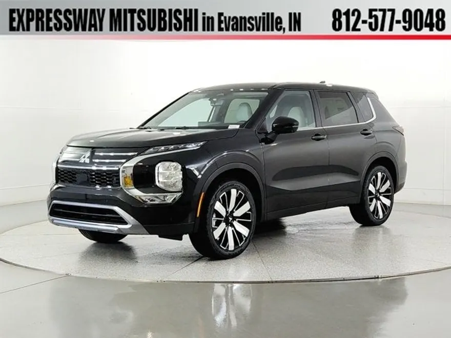 2025 Mitsubishi Outlander SE photo 1