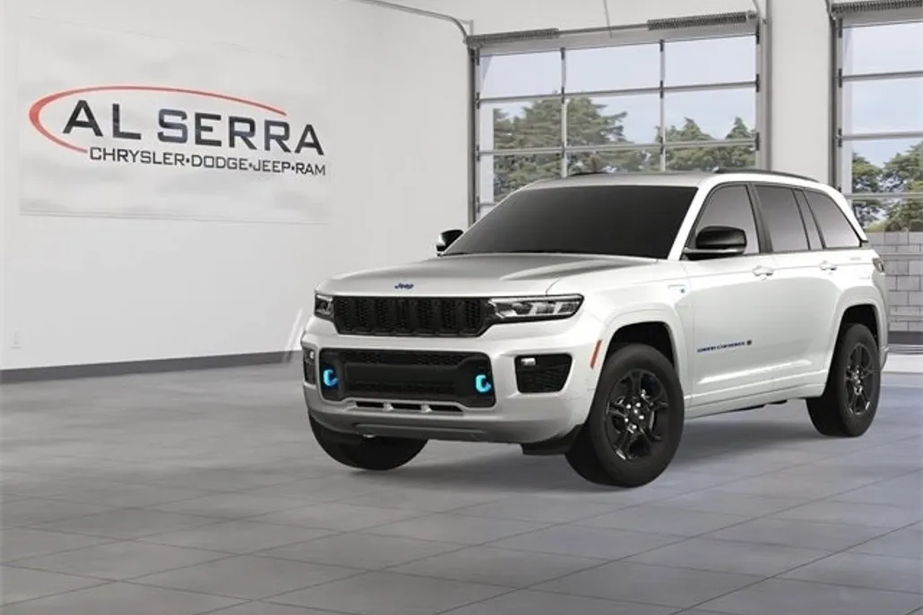 2025 Jeep Grand Cherokee 4xe Anniversary Edition photo 1