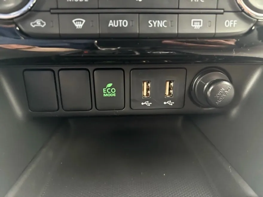 2025 Mitsubishi Eclipse Cross SE photo 1