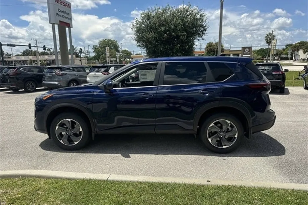 2026 Nissan Rogue SV photo 1