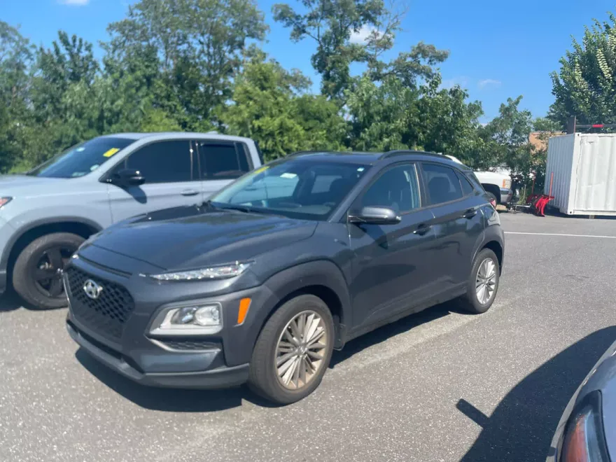 2021 Hyundai Kona SEL photo 1